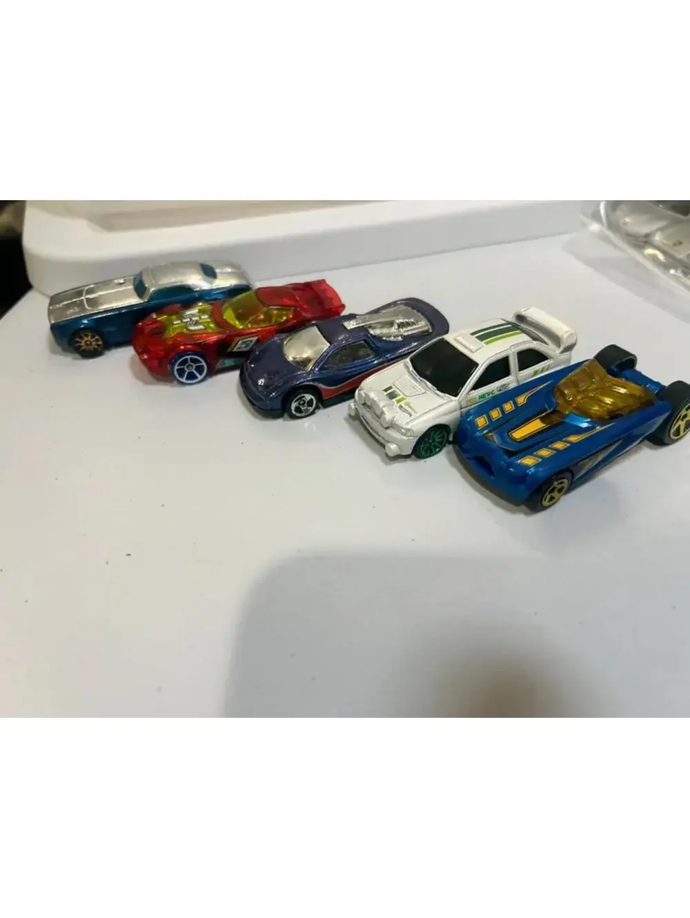 Hot wheels die cast cars lot of 5